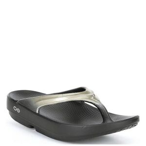 OOFOS Women’s Black and Metallic Silver Comfort Flip Flops COMFORTABLE